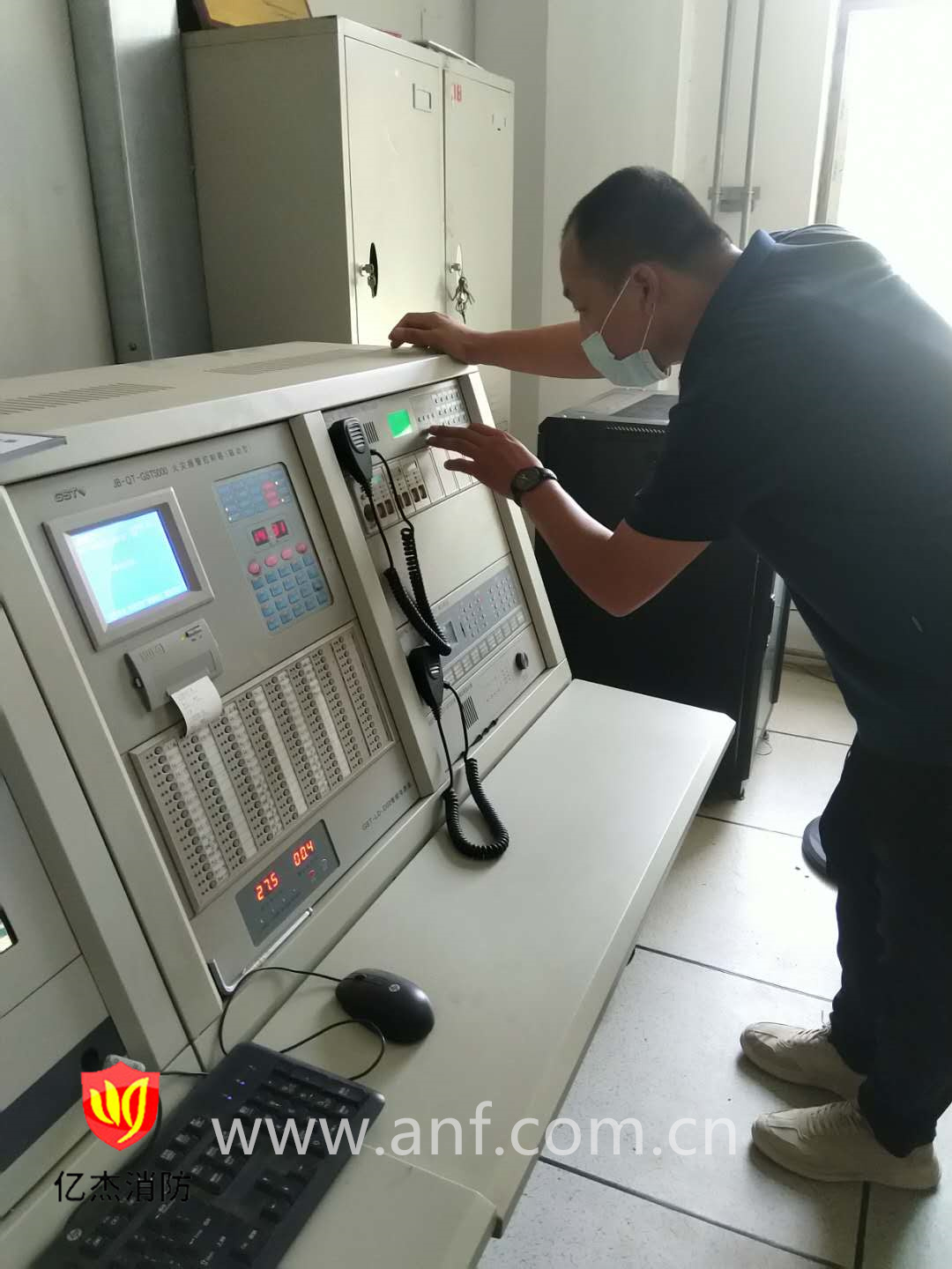 海灣消防報警主機維修液晶屏故障